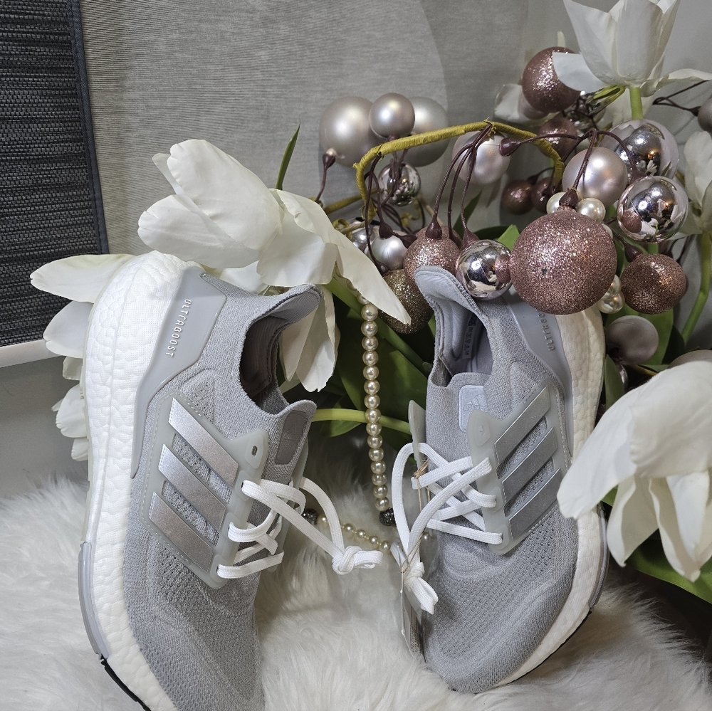 adidas Women's Ultraboost 21 'Grey Silver Metallic'Size9.5Style GV7724 New